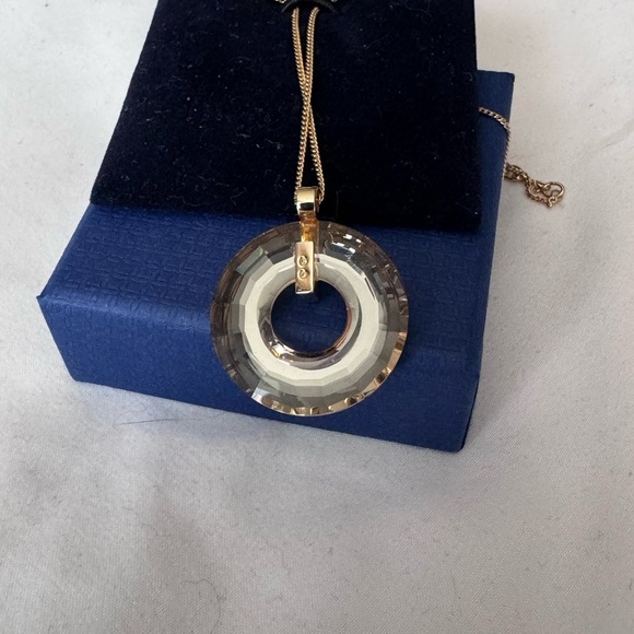 ✨ Beautiful Rare Vintage Swarovski Loop Pendent ✨ - Picture 3 of 16